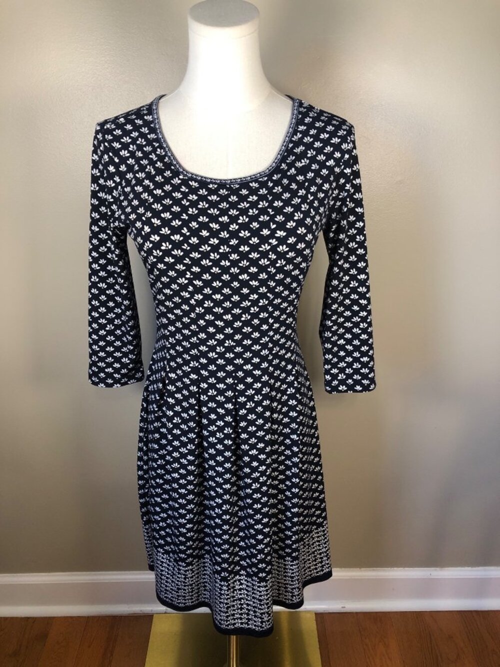 Max Studio Printed Pullover Fit & Flare Dress Navy White Intarsia Knit Size S